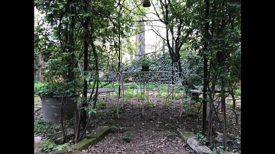 Casa Luminosa Con Giardino In Centro Storico Apartment Reggio Emilia Ngoại thất bức ảnh