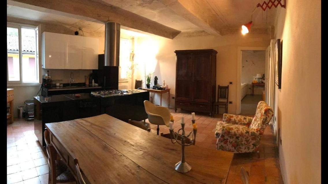 Casa Luminosa Con Giardino In Centro Storico Apartment Reggio Emilia Ngoại thất bức ảnh